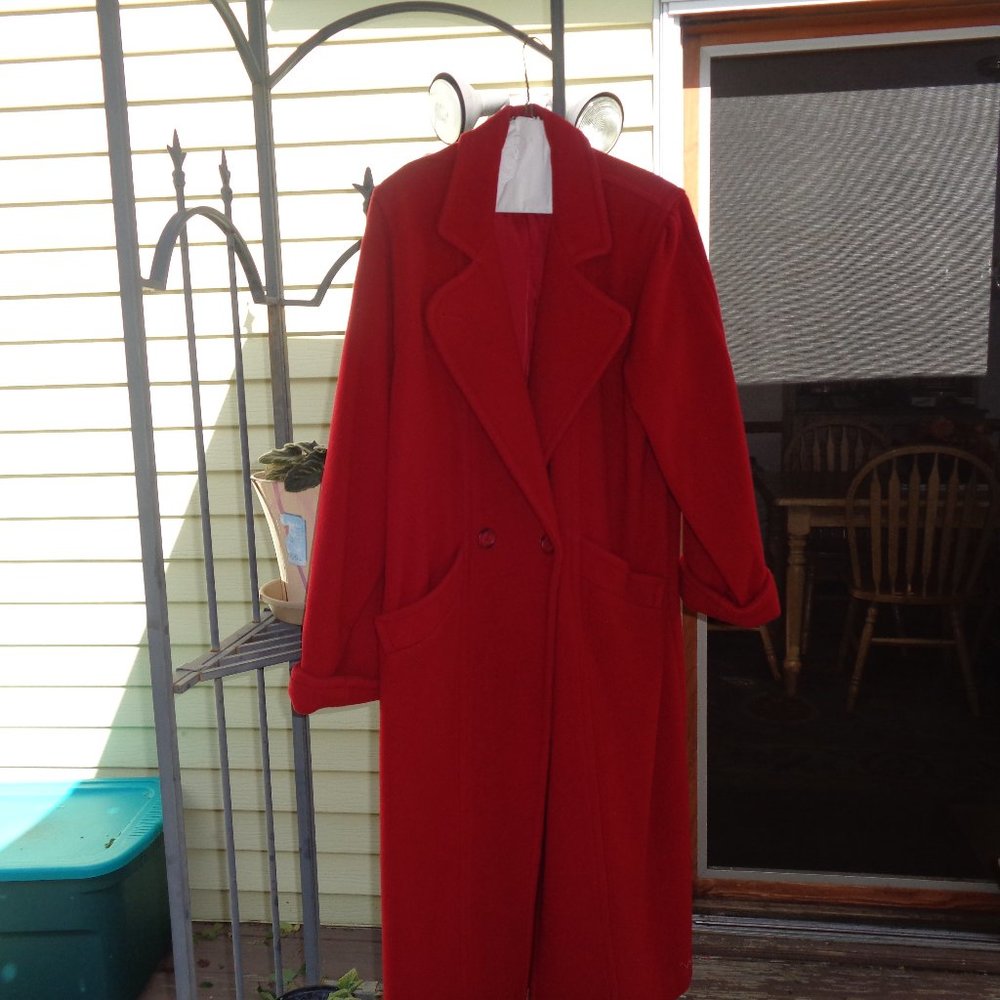 WOMAN'S L.L. BEAN REGULAR SIZE 14  WOOL SHELL, LONG FULL LENGTH DRESS COAT
